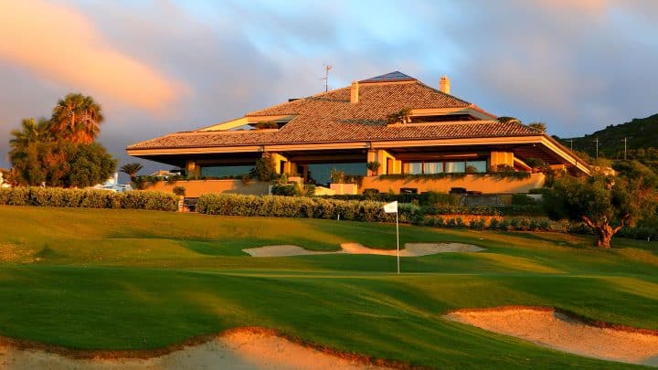 Panoramic view of Valle Romano Golf Course with the Mediterranean Sea in the distance, showcasing Costa del Sol's stunning golf offerings. 3 Golf Courses in Costa del Sol